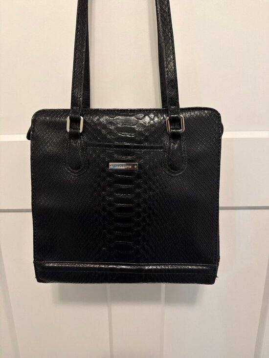Liz Claiborne Handbags - Vintage Liz Claiborne Black Snake Embossed Organizer Shoulder Bag
